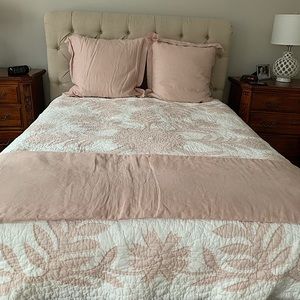 Pottery barn queen coverlet, 2 European shams and queen duvet cover